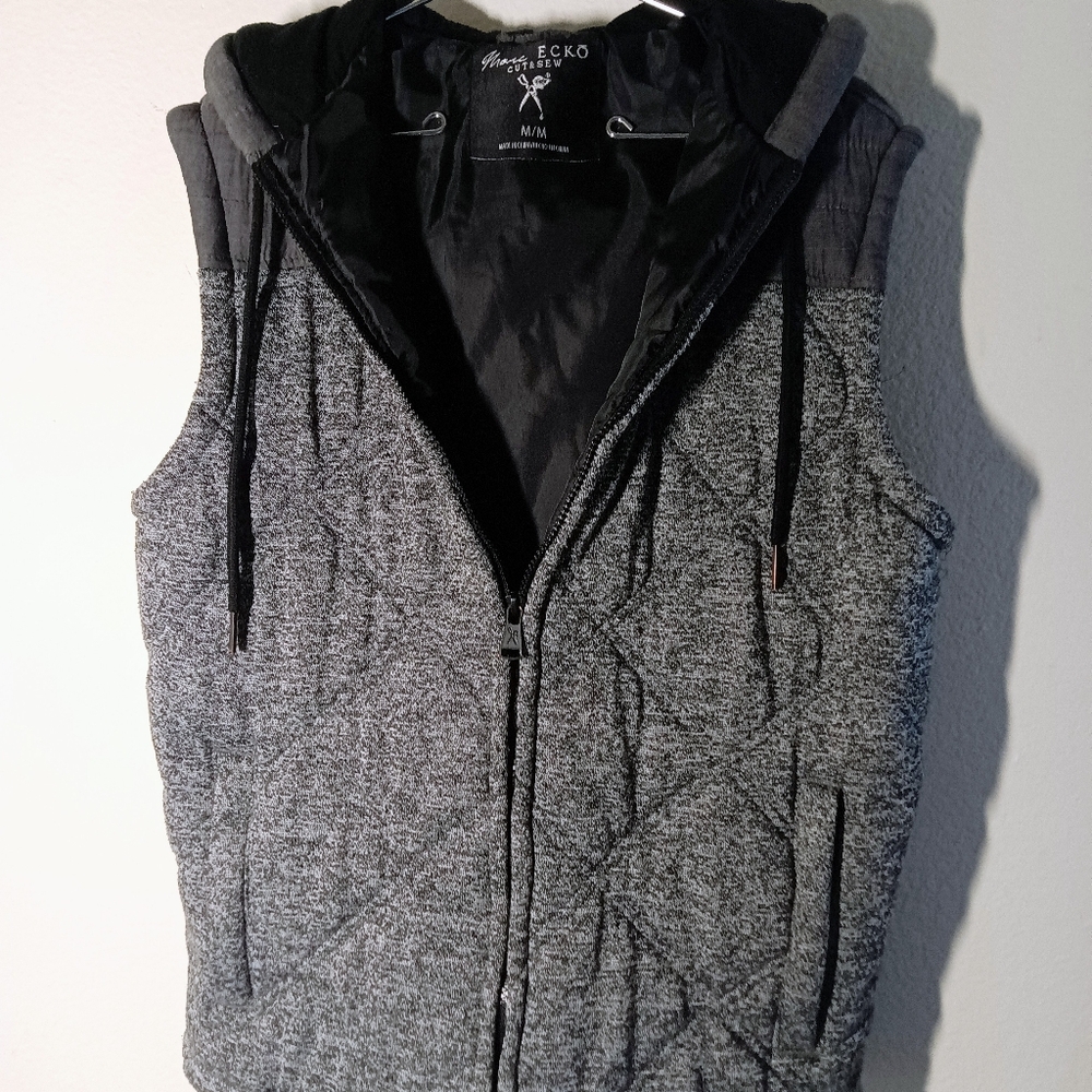 Marc Ecko Cut & Sew Mens Gray Quilted Hooded Puffer Vest Size M EUC - Picture 3 of 9